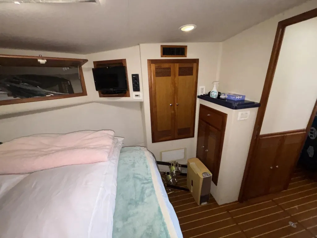 banner_092194-cabo-47-flybridge-fs