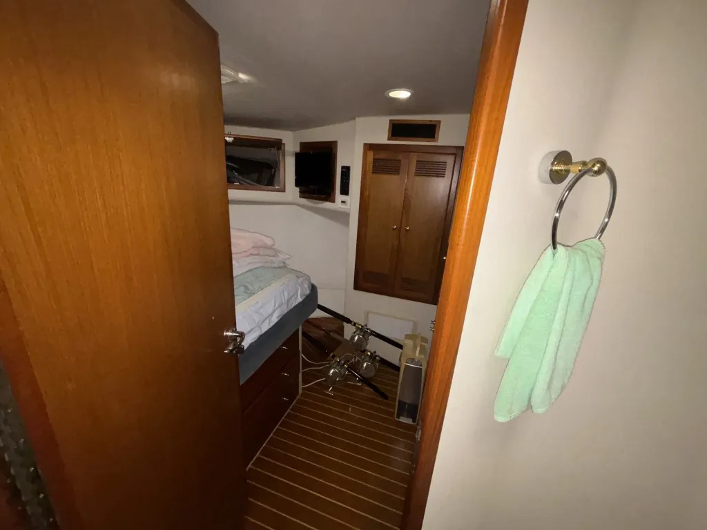 banner_092194-cabo-47-flybridge-fs