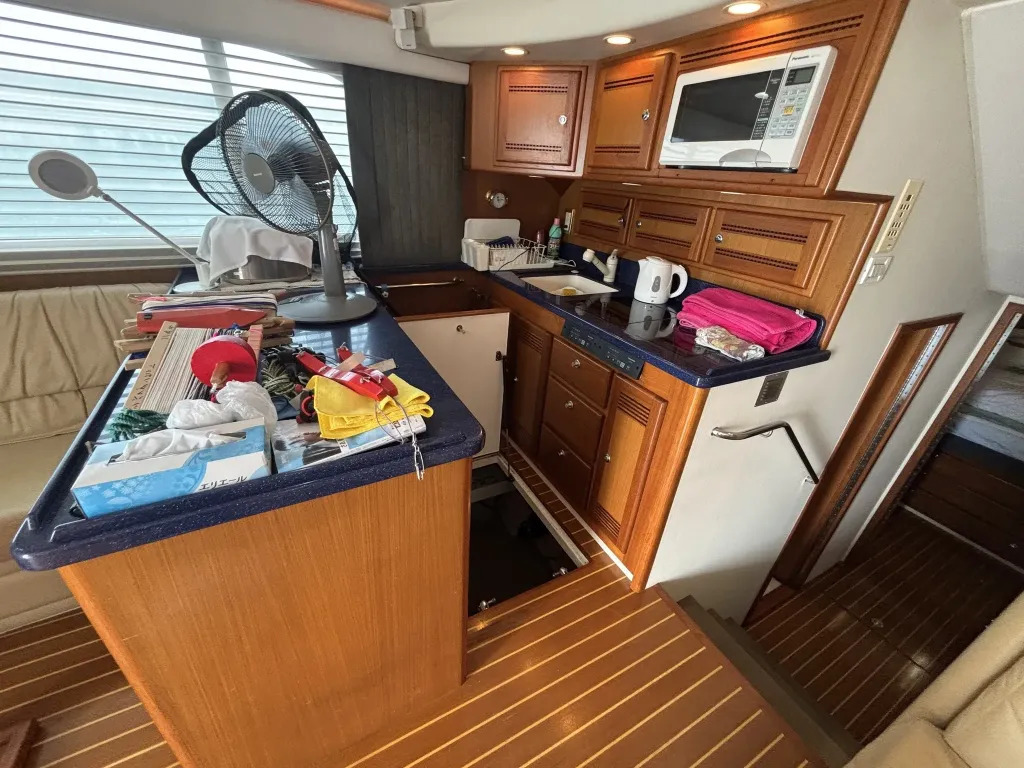 banner_092194-cabo-47-flybridge-fs