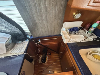 thumb_092194-cabo-47-flybridge-fs