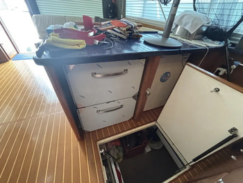 thumb_092194-cabo-47-flybridge-fs