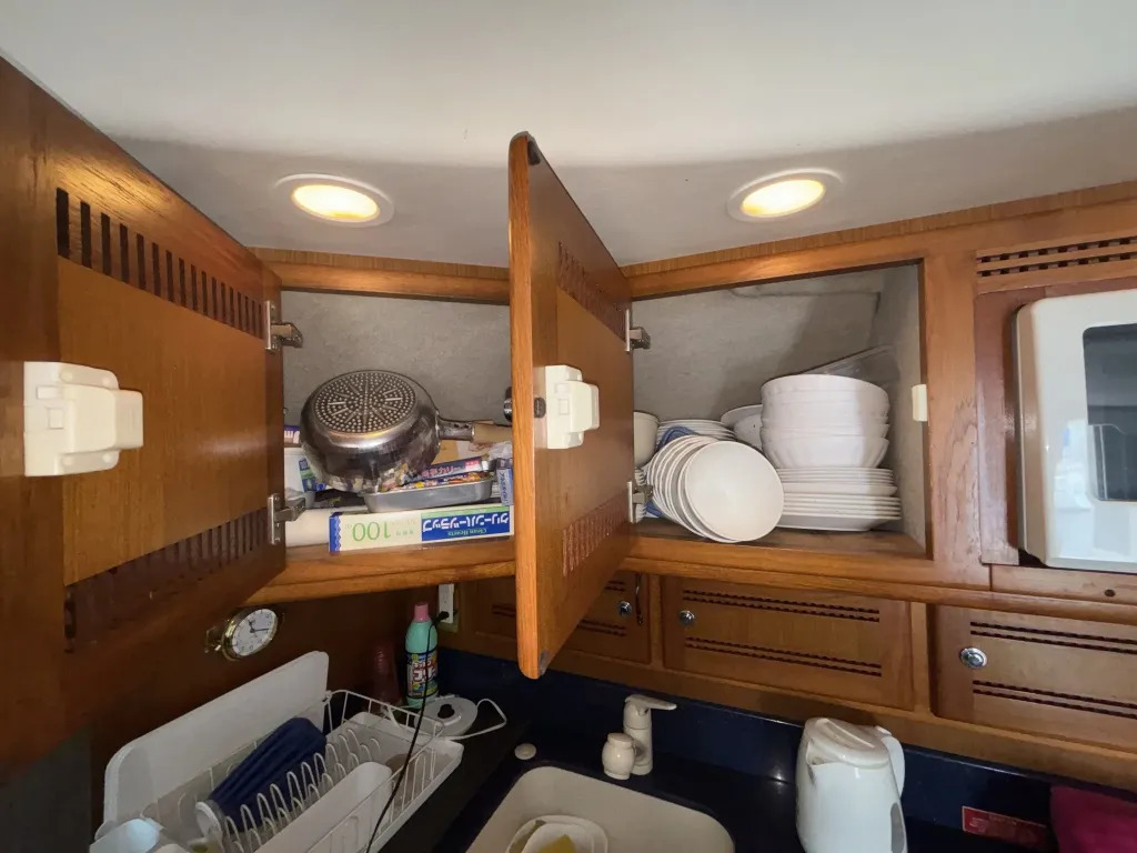 banner_092194-cabo-47-flybridge-fs