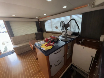 thumb_092194-cabo-47-flybridge-fs
