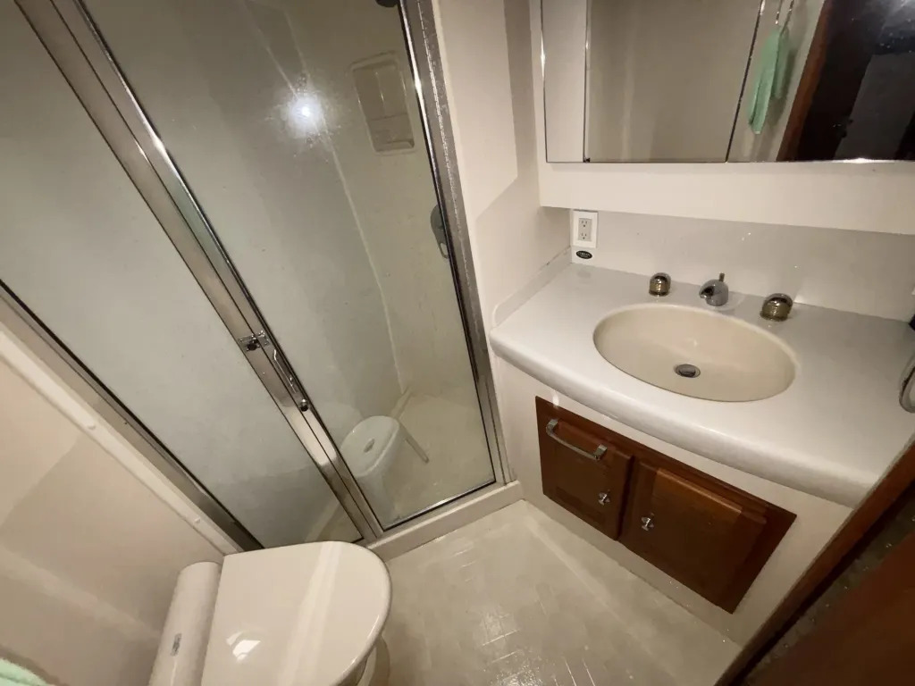 banner_092194-cabo-47-flybridge-fs