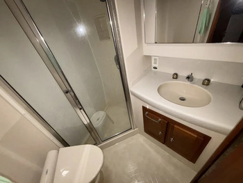 thumb_092194-cabo-47-flybridge-fs