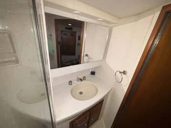 thumb_092194-cabo-47-flybridge-fs