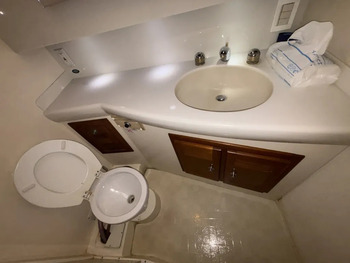 thumb_092194-cabo-47-flybridge-fs