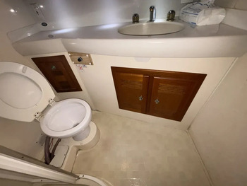 thumb_092194-cabo-47-flybridge-fs