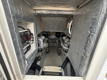 thumb_092194-cabo-47-flybridge-fs