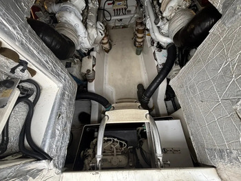thumb_092194-cabo-47-flybridge-fs