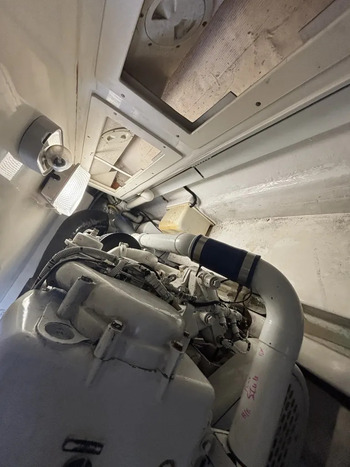 thumb_092194-cabo-47-flybridge-fs