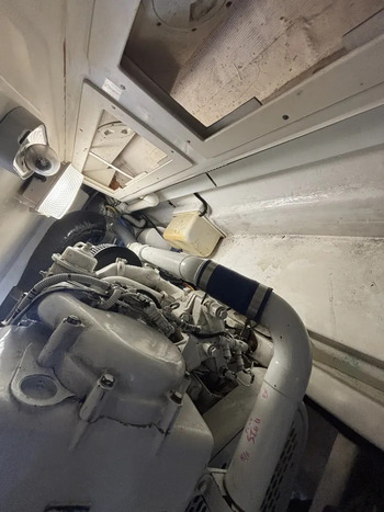 thumb_092194-cabo-47-flybridge-fs