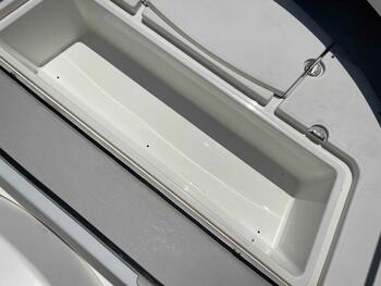 thumb_092282-nissan-wing-fisher-27