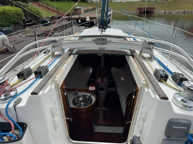 banner_092511-beneteau-oceanis-300-cu