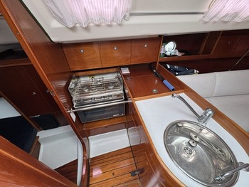 thumb_092511-beneteau-oceanis-300-cu