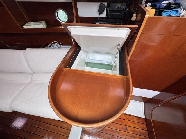 banner_092511-beneteau-oceanis-300-cu