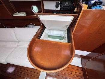 thumb_092511-beneteau-oceanis-300-cu