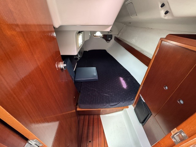 banner_092511-beneteau-oceanis-300-cu