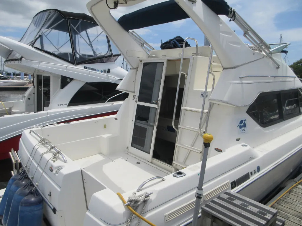 banner_092583-bayliner-288-cb