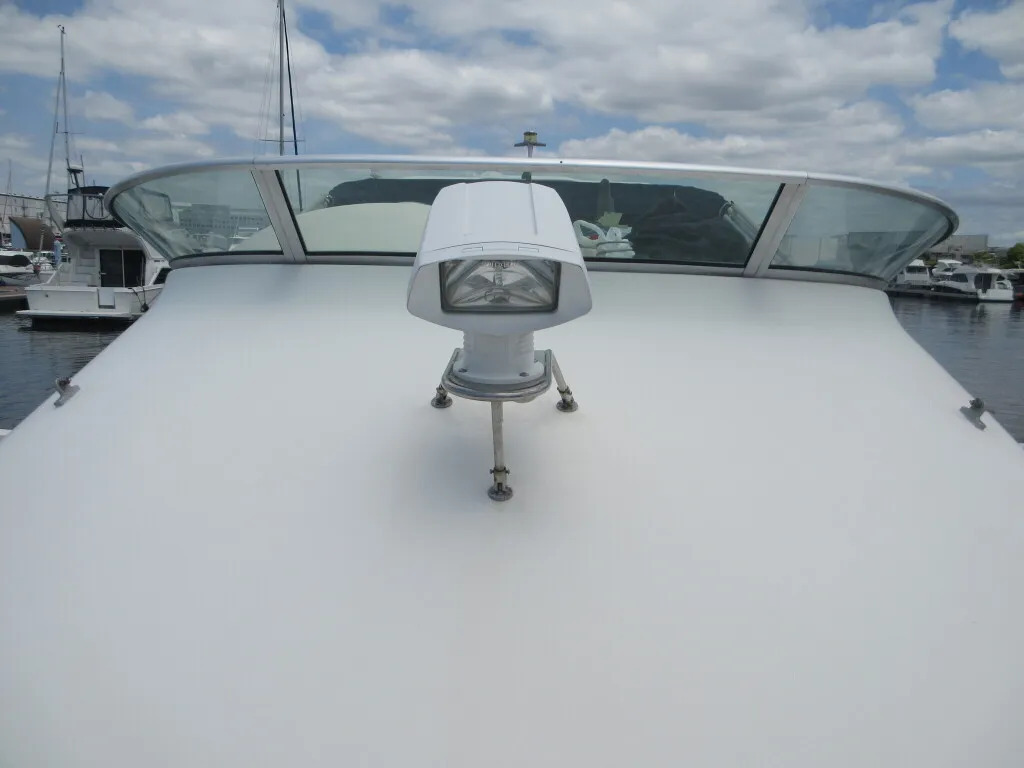 banner_092583-bayliner-288-cb