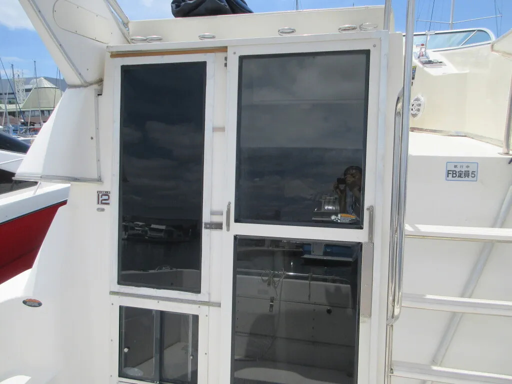 banner_092583-bayliner-288-cb