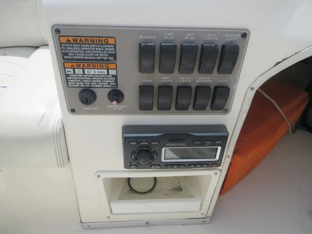 banner_092583-bayliner-288-cb
