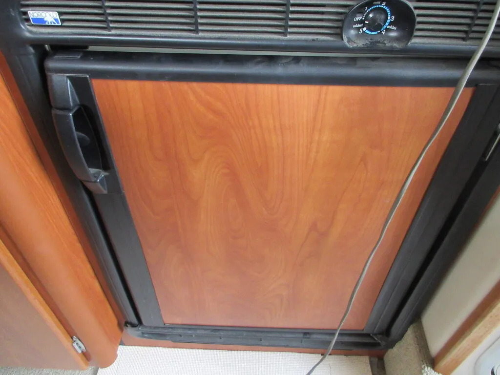 banner_092583-bayliner-288-cb