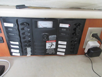 thumb_092583-bayliner-288-cb