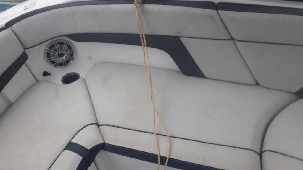 banner_092643-yamaha-ar210