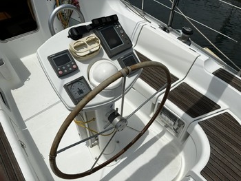 thumb_092891-jeanneau-sun-odyssey-37