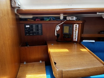 thumb_092891-jeanneau-sun-odyssey-37
