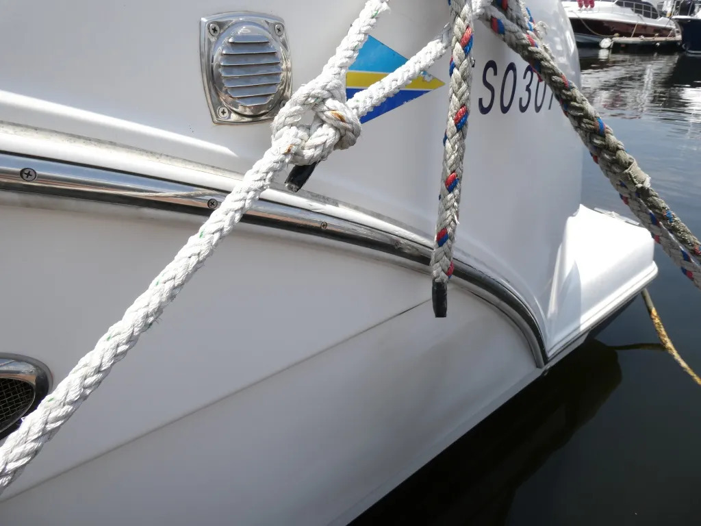 banner_080876-meridian-yachts-459-cockpit-motoryacht
