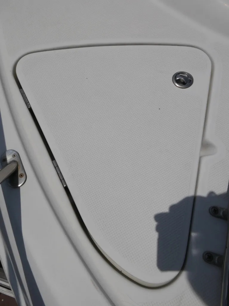 banner_080876-meridian-yachts-459-cockpit-motoryacht