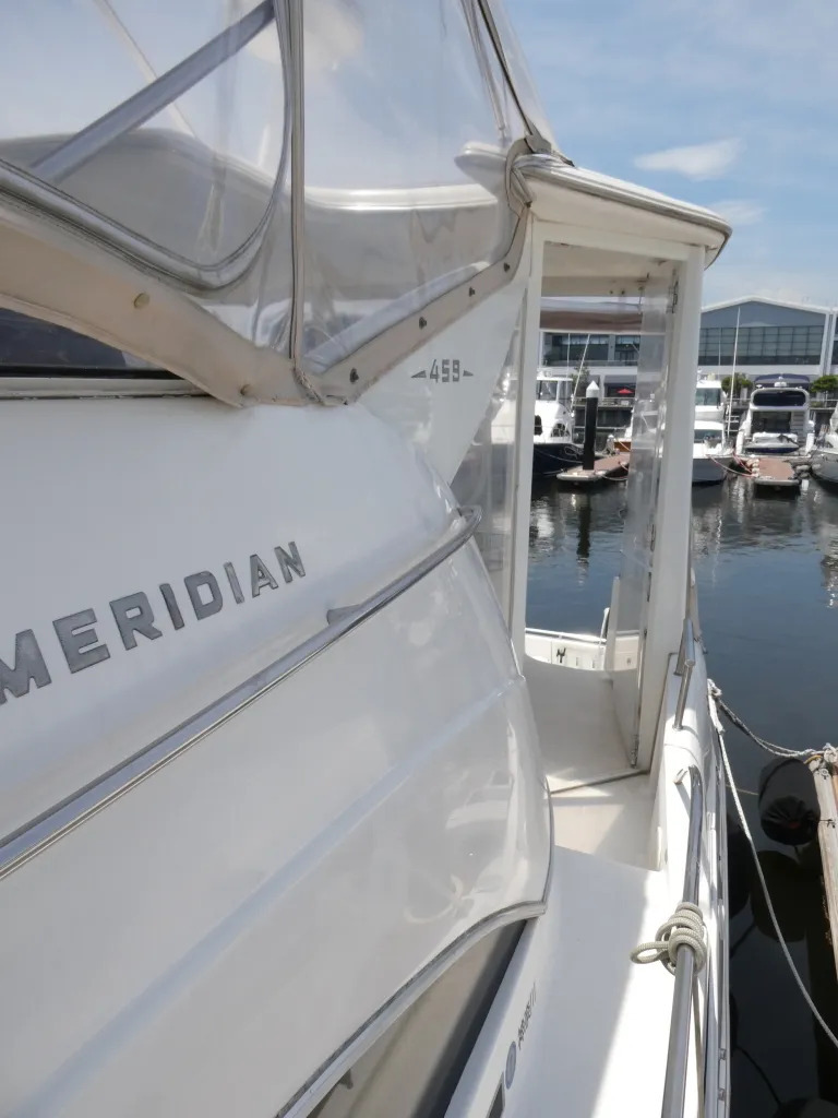 banner_080876-meridian-yachts-459-cockpit-motoryacht