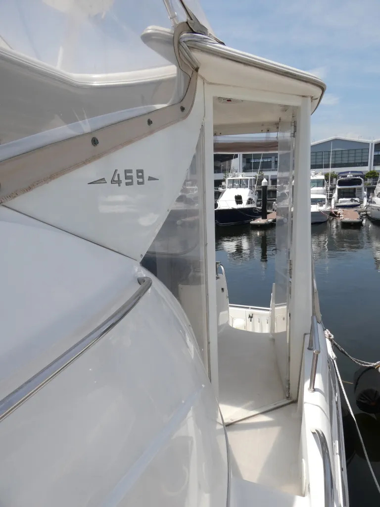 banner_080876-meridian-yachts-459-cockpit-motoryacht