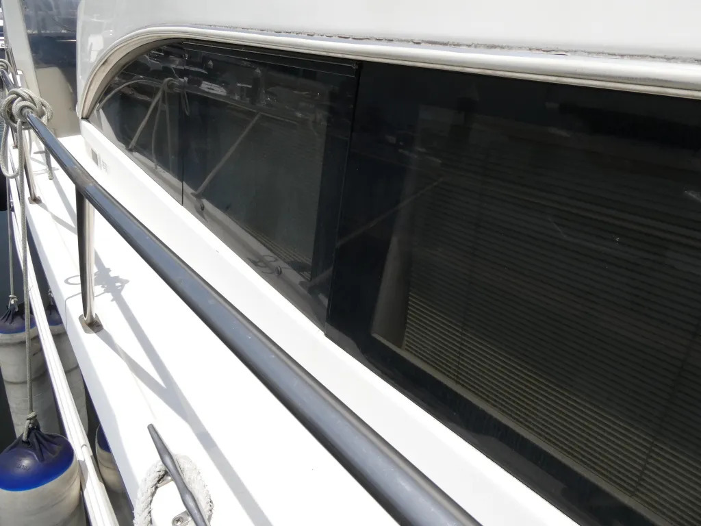 banner_080876-meridian-yachts-459-cockpit-motoryacht