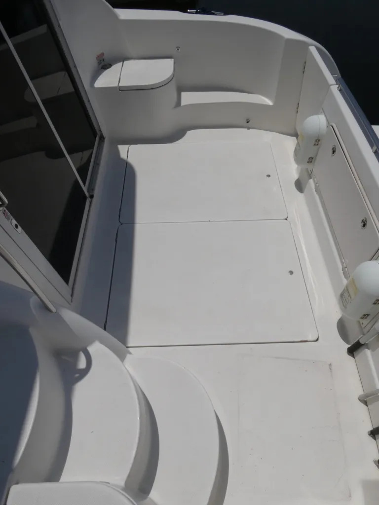 banner_080876-meridian-yachts-459-cockpit-motoryacht