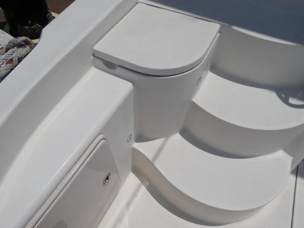 banner_080876-meridian-yachts-459-cockpit-motoryacht