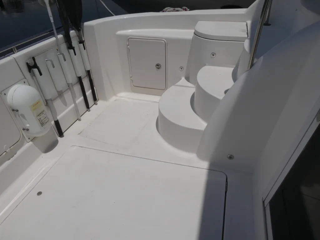 banner_080876-meridian-yachts-459-cockpit-motoryacht