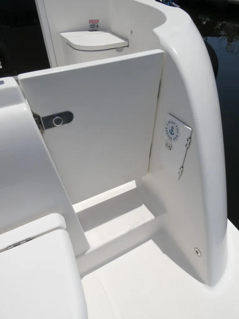 banner_080876-meridian-yachts-459-cockpit-motoryacht