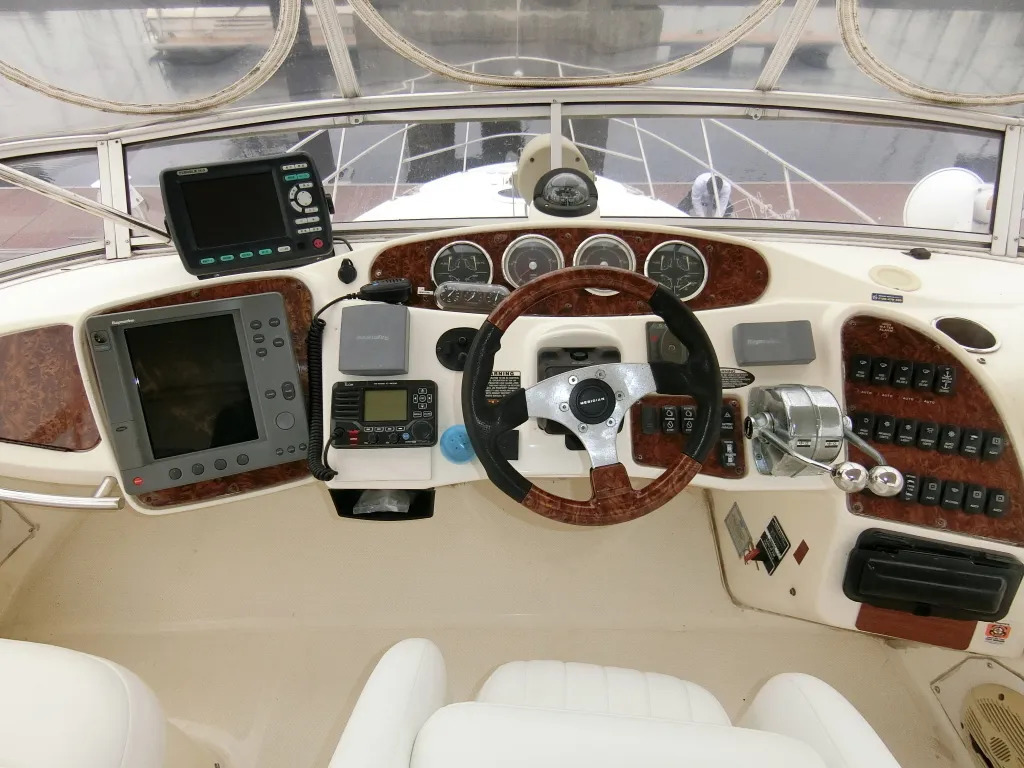 banner_080876-meridian-yachts-459-cockpit-motoryacht