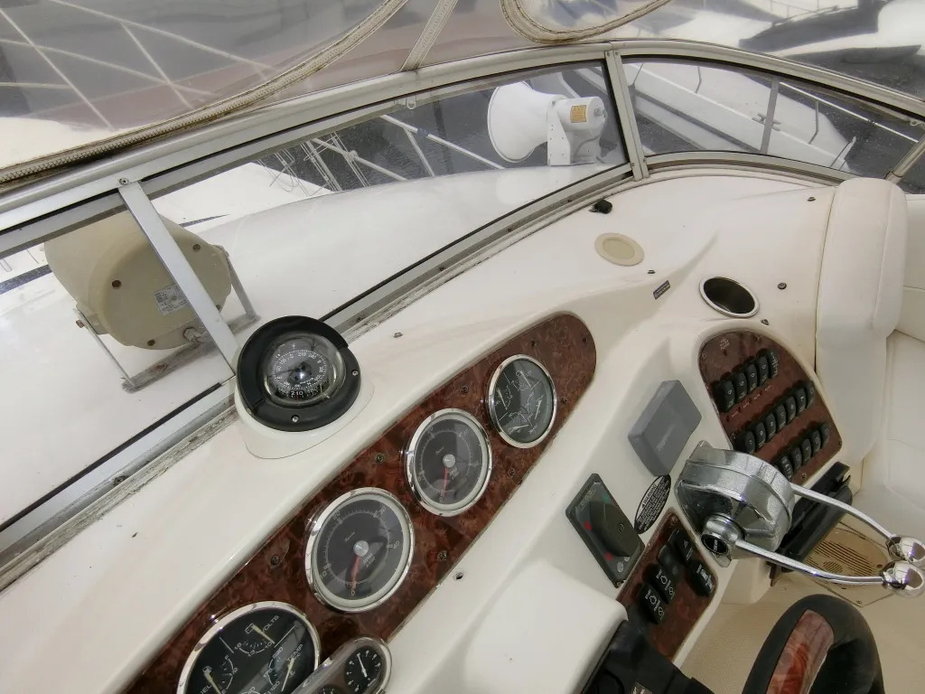 banner_080876-meridian-yachts-459-cockpit-motoryacht