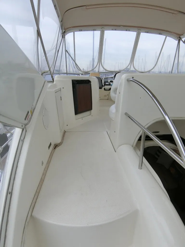 banner_080876-meridian-yachts-459-cockpit-motoryacht