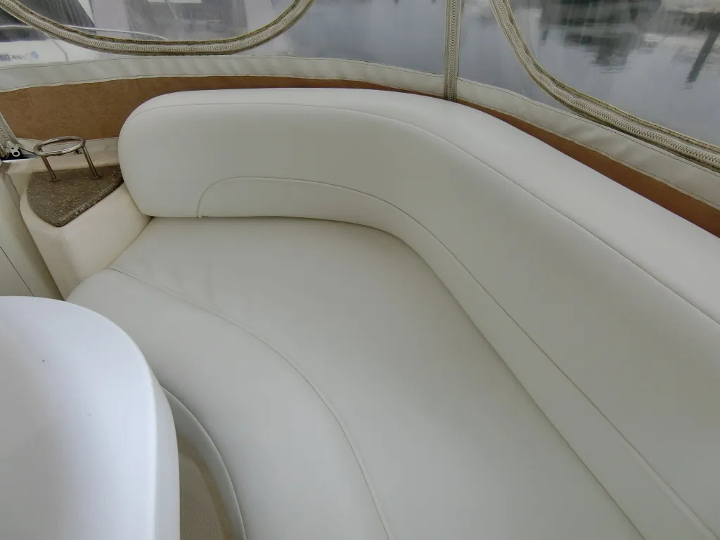 banner_080876-meridian-yachts-459-cockpit-motoryacht