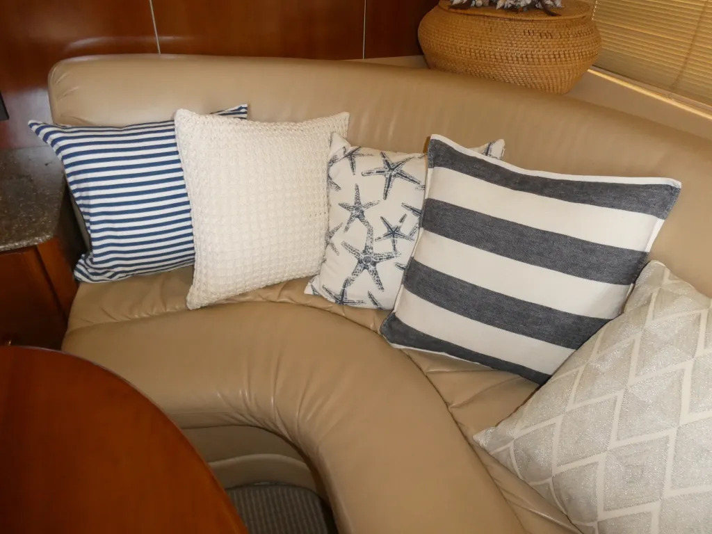 banner_080876-meridian-yachts-459-cockpit-motoryacht