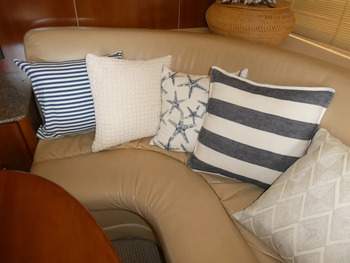 thumb_080876-meridian-yachts-459-cockpit-motoryacht