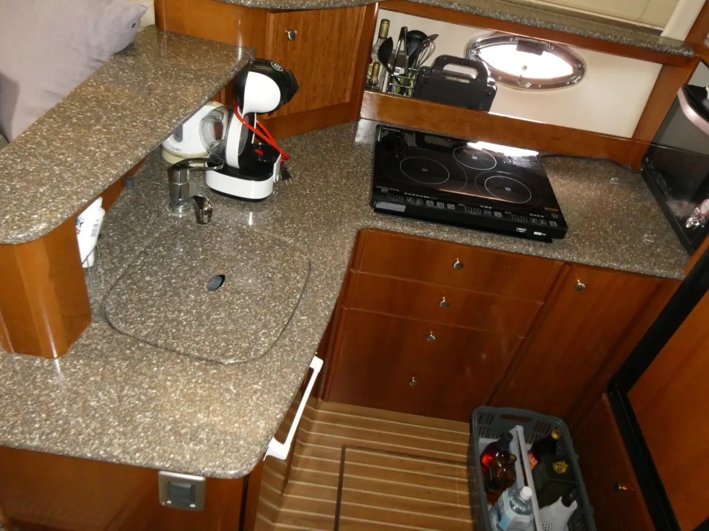 banner_080876-meridian-yachts-459-cockpit-motoryacht