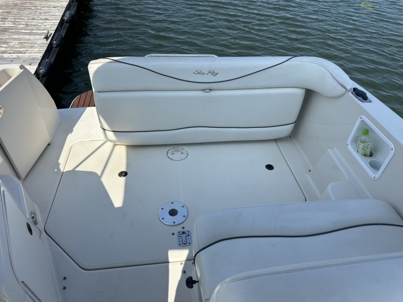 banner_092996-sea-ray-240-sundancer