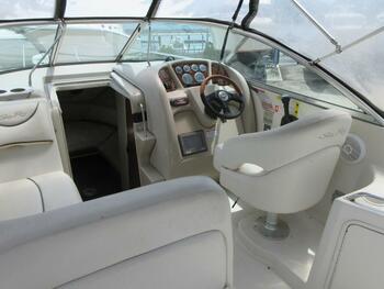 thumb_093094-sea-ray-240-sundancer