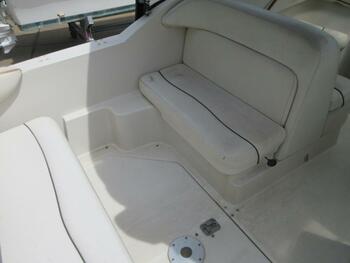 thumb_093094-sea-ray-240-sundancer